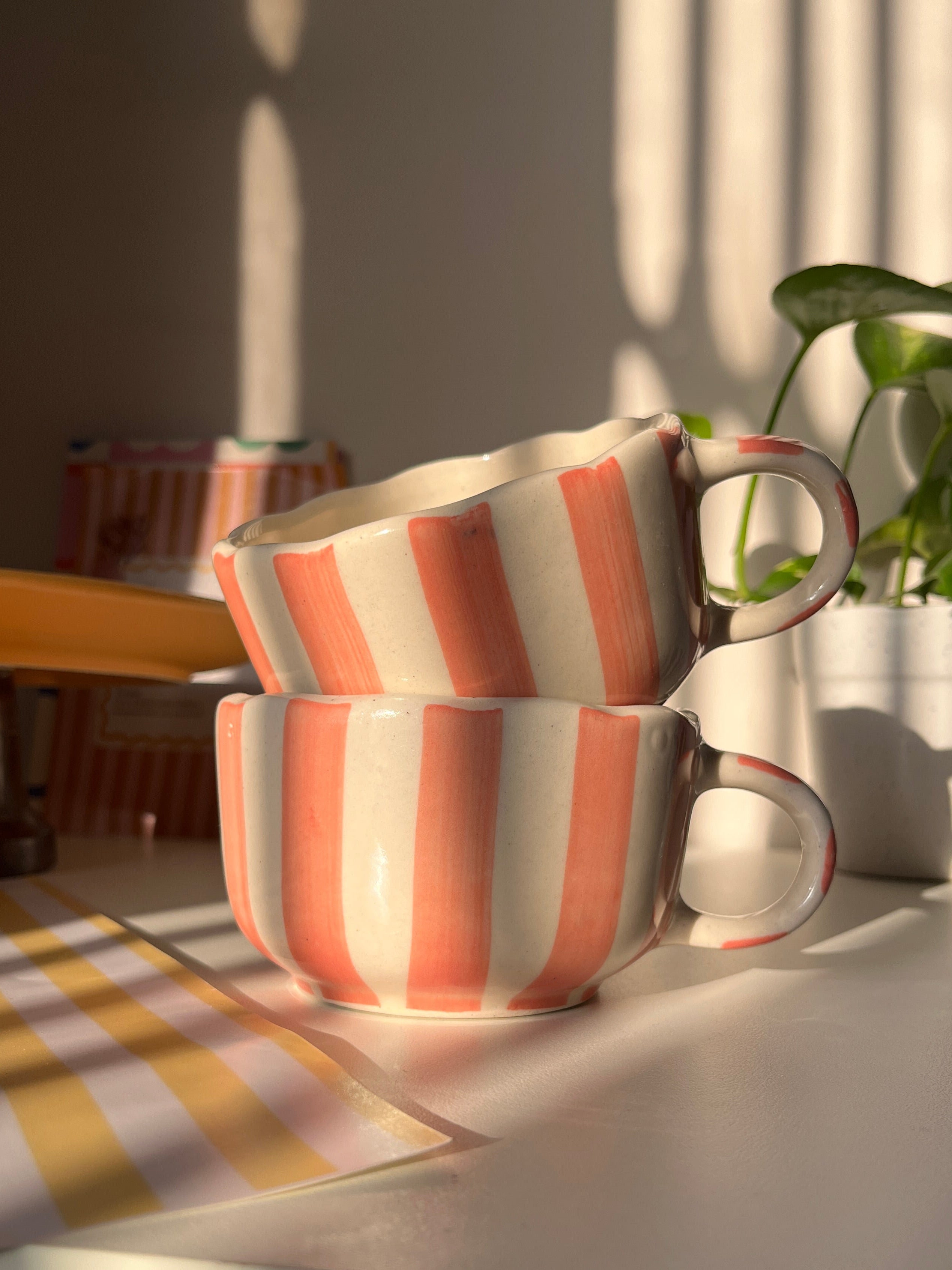 coral colour, peach tones, soup mug, coffee mug, wide rim, scalloped drinkware