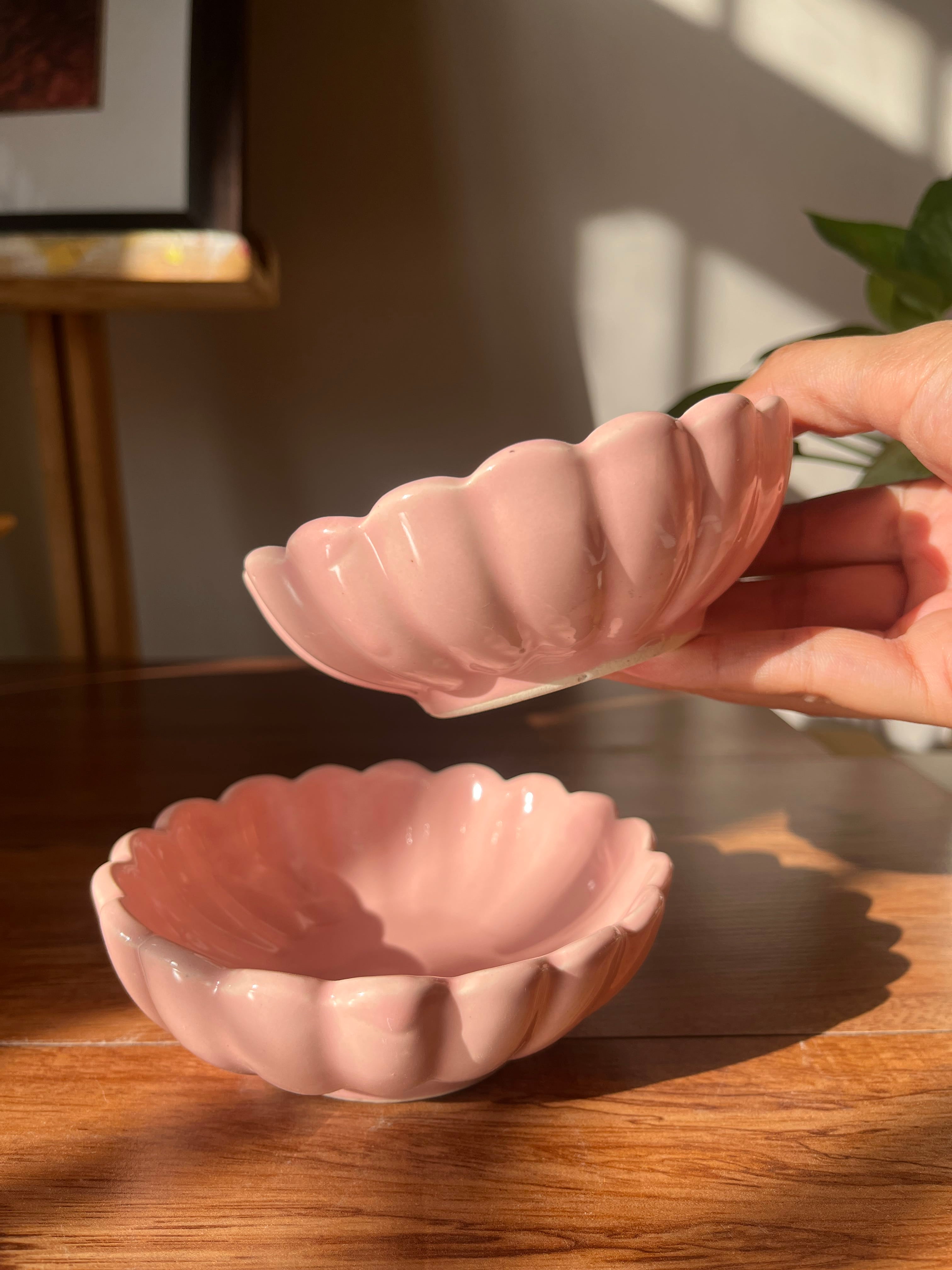 Side view of the Pink Daisy ceramic bowl showing its flower-inspired silhouette.